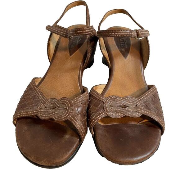 Clarks Artisan Pismo Wedge Sandal Women Sz 9.5W Brown Leather Weave Hook & Loop - Picture 1 of 7